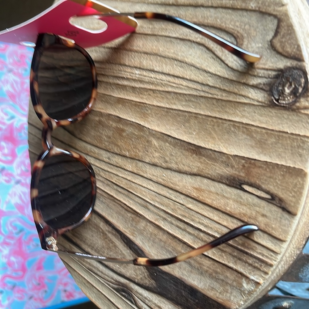 NWT Simply Southern Tortoise Cat Eye Sunglasses 100% UV protection - Picture 3 of 6
